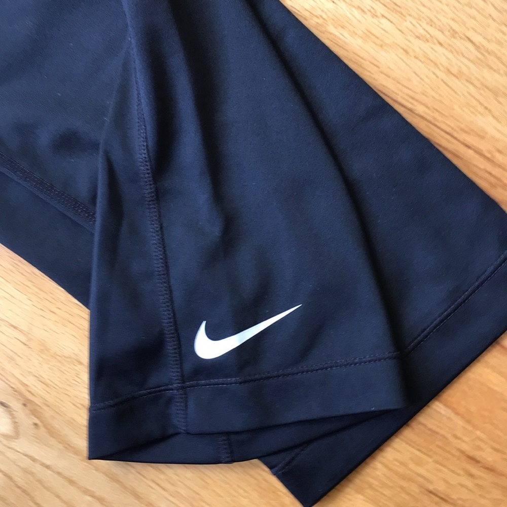 NIKE - Picture 7 of 8